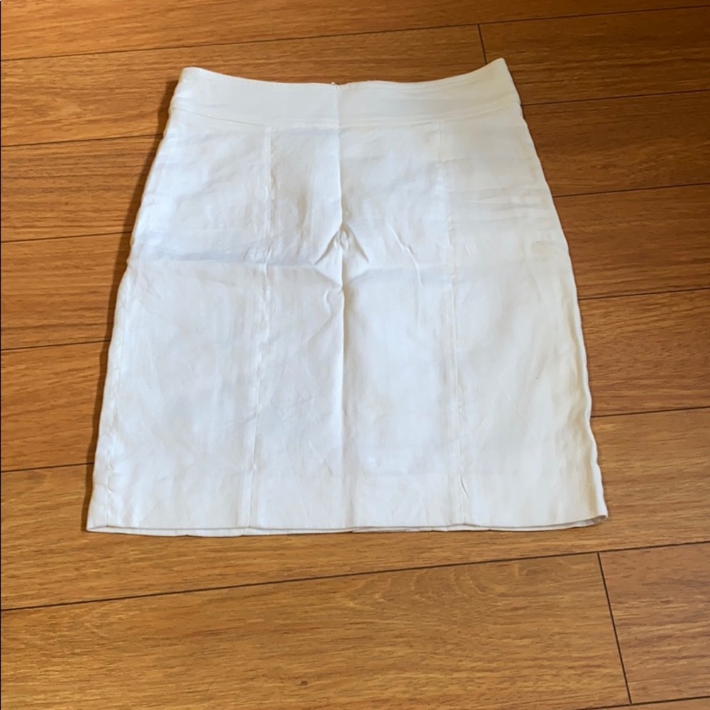White pencil skirt